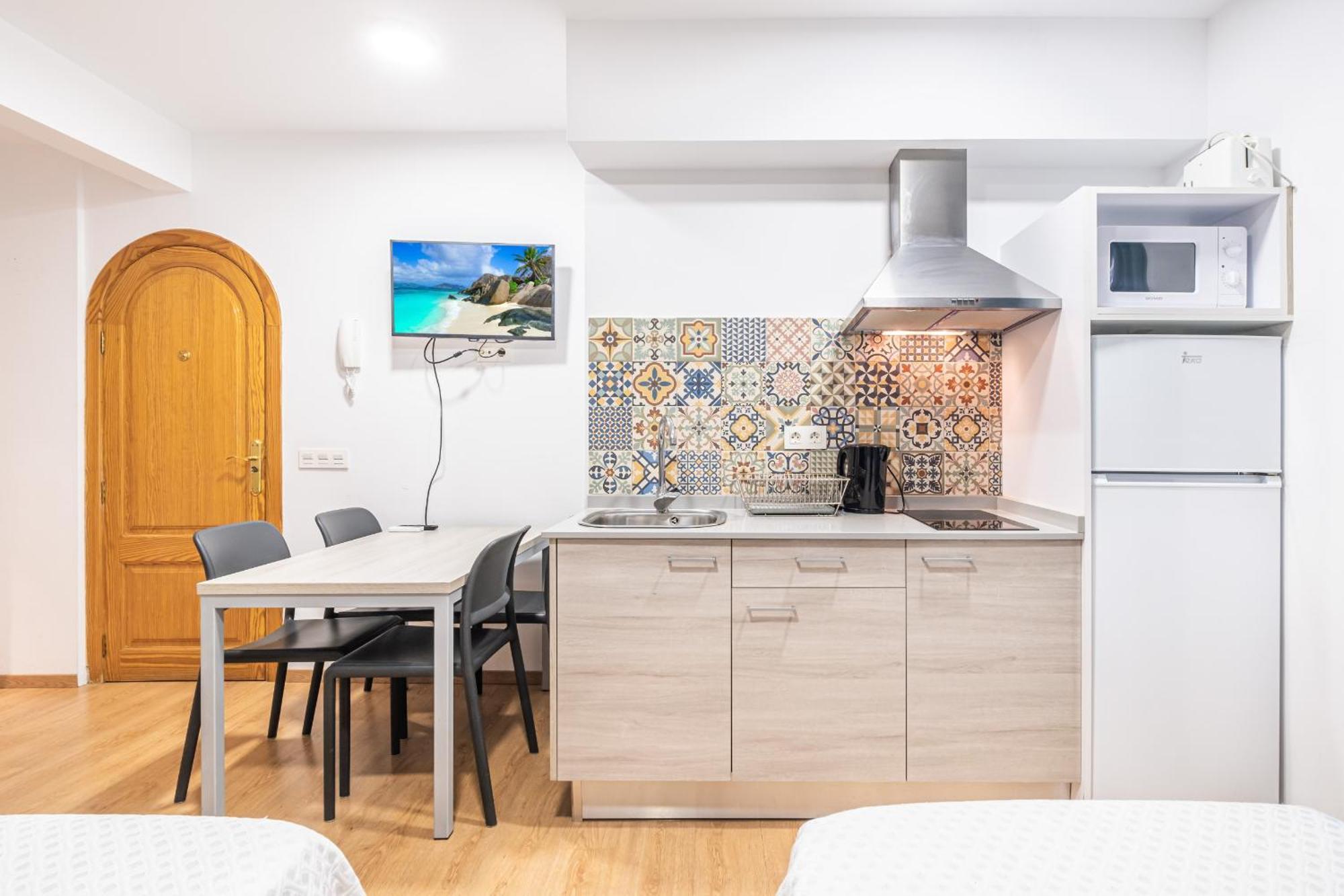 Apartamentos El Castell Benidorm Old-Town Exteriör bild