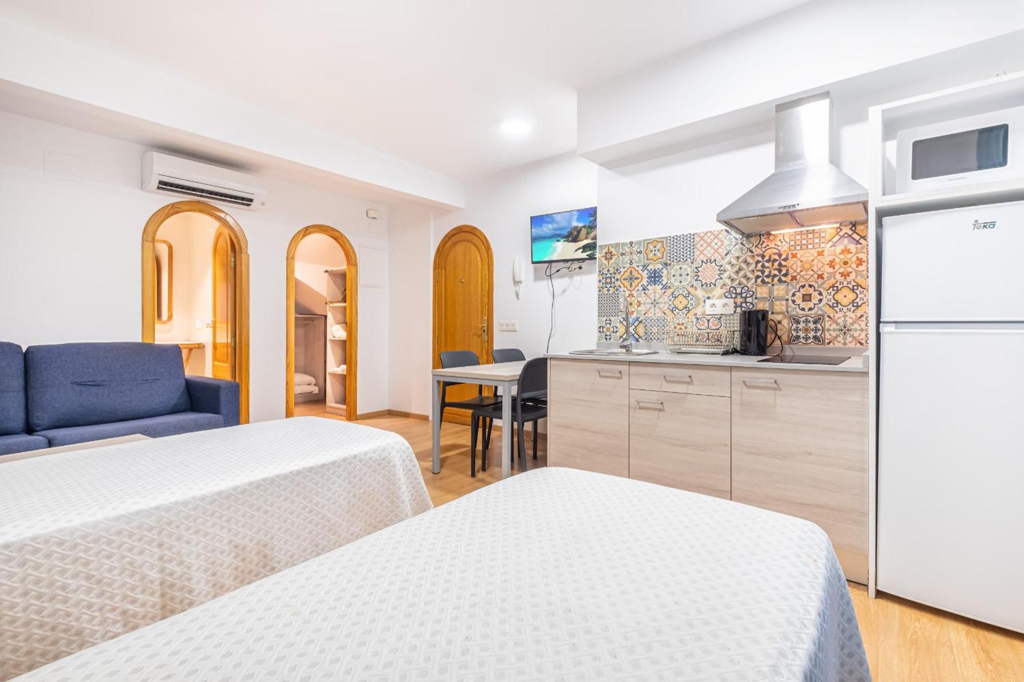 Apartamentos El Castell Benidorm Old-Town Exteriör bild