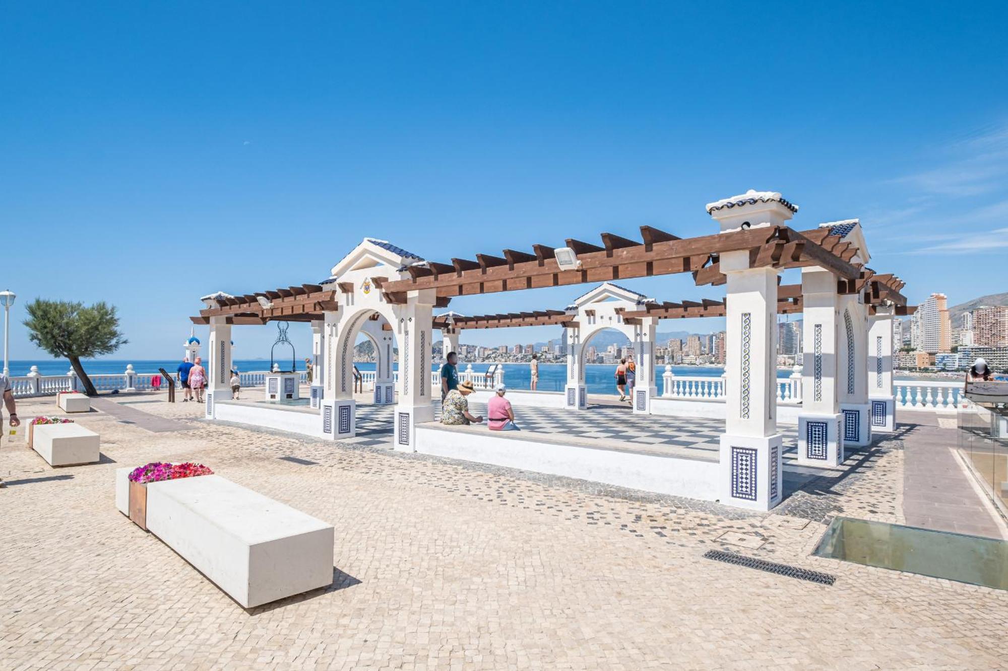 Apartamentos El Castell Benidorm Old-Town Exteriör bild