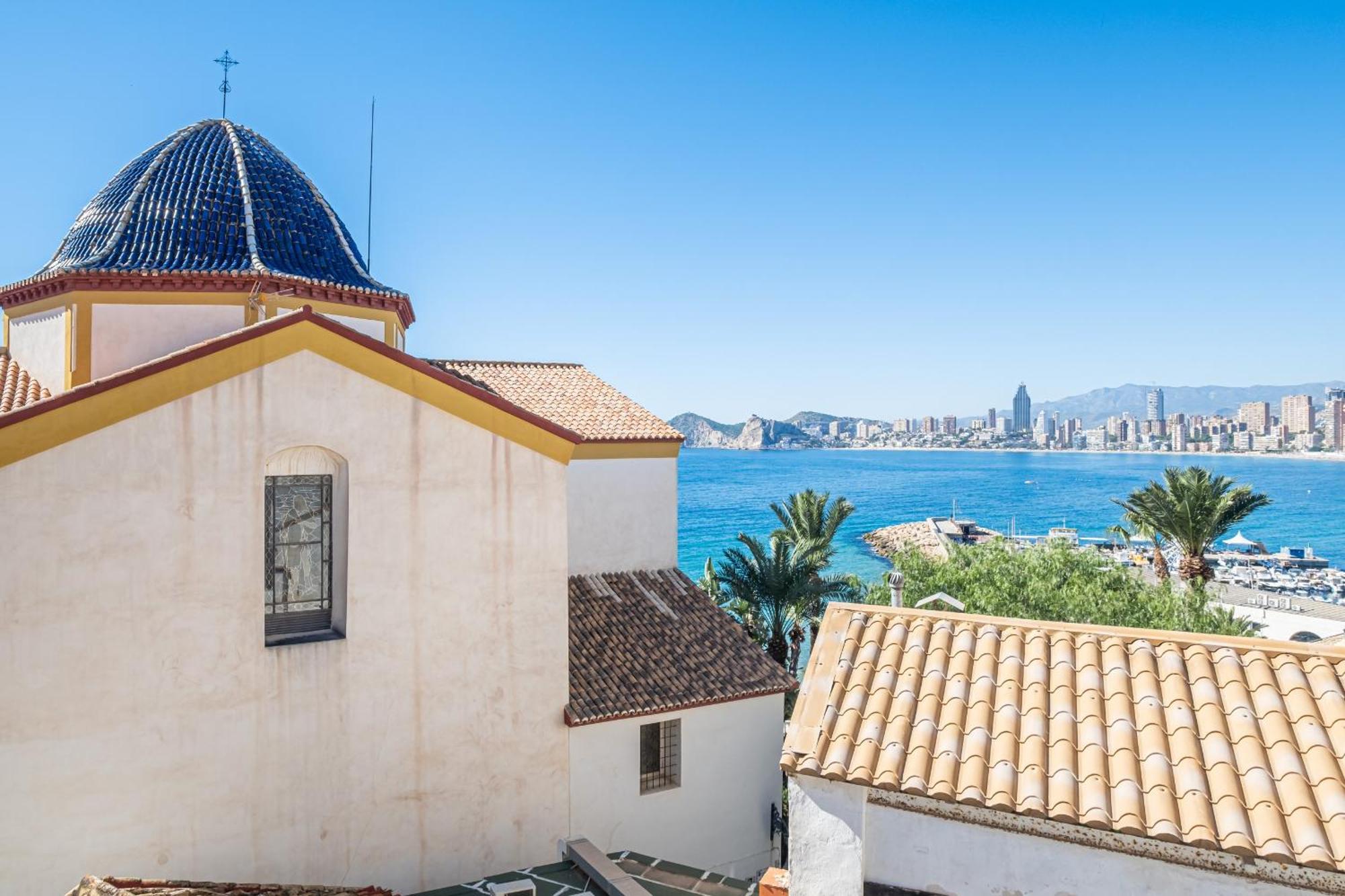 Apartamentos El Castell Benidorm Old-Town Rum bild