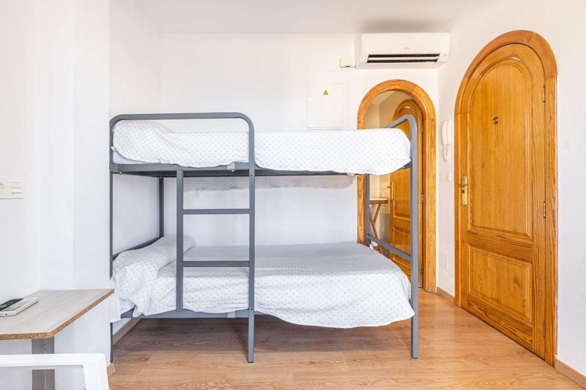 Apartamentos El Castell Benidorm Old-Town Rum bild