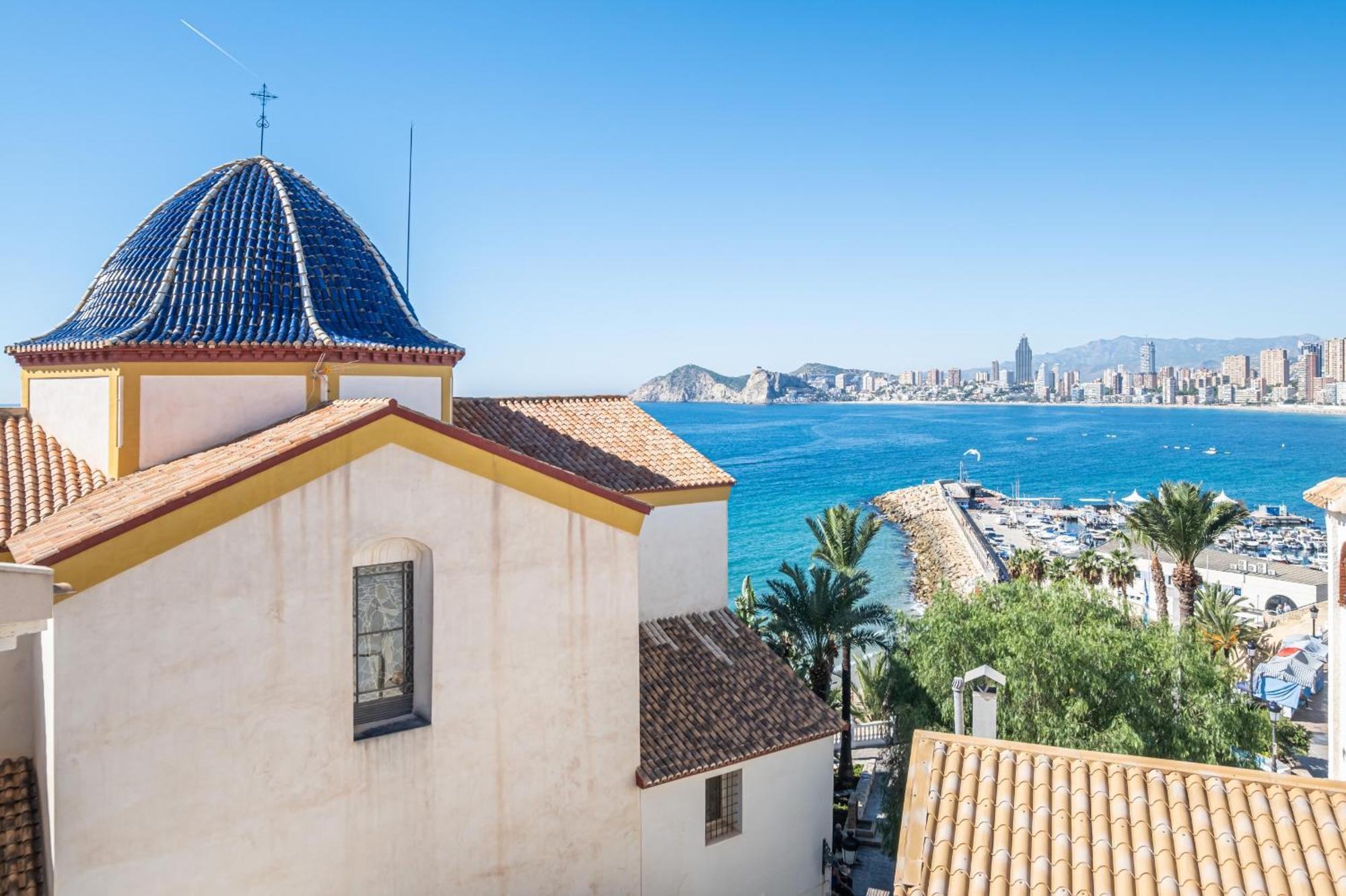 Apartamentos El Castell Benidorm Old-Town Rum bild