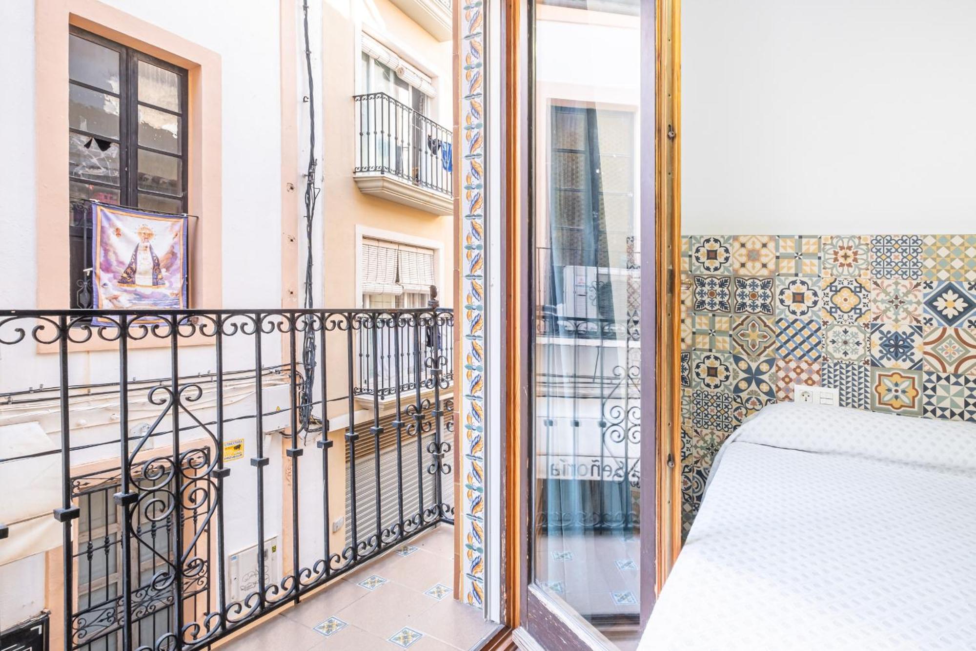 Apartamentos El Castell Benidorm Old-Town Rum bild
